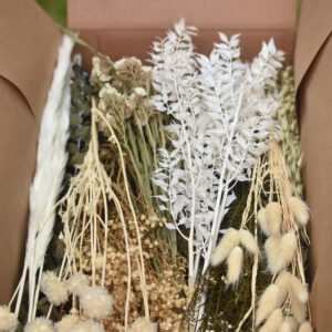 Ivory dried-flower DIY bouquet box