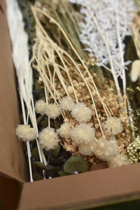 Ivory dried-flower DIY bouquet box