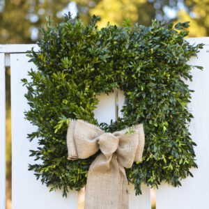 Fresh square premium boxwood wreath